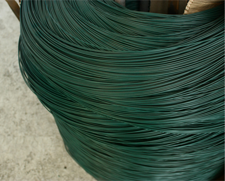 galvanized wire and plasticized polyvinyl chloride (usually, the color is RAL6005)